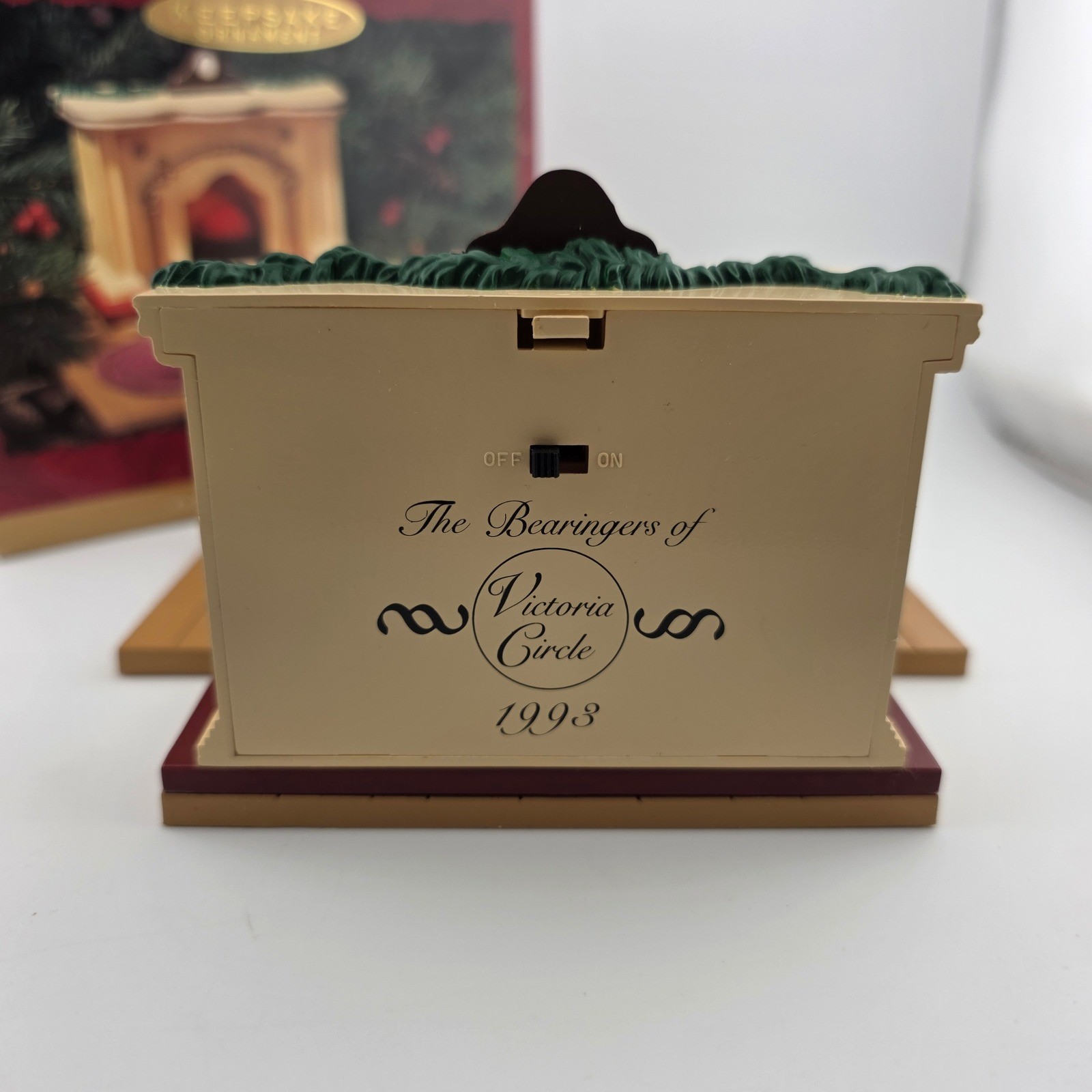 Hallmark Keepsake Bearingers Flickering Light Fireplace 2003 Ornament Tested