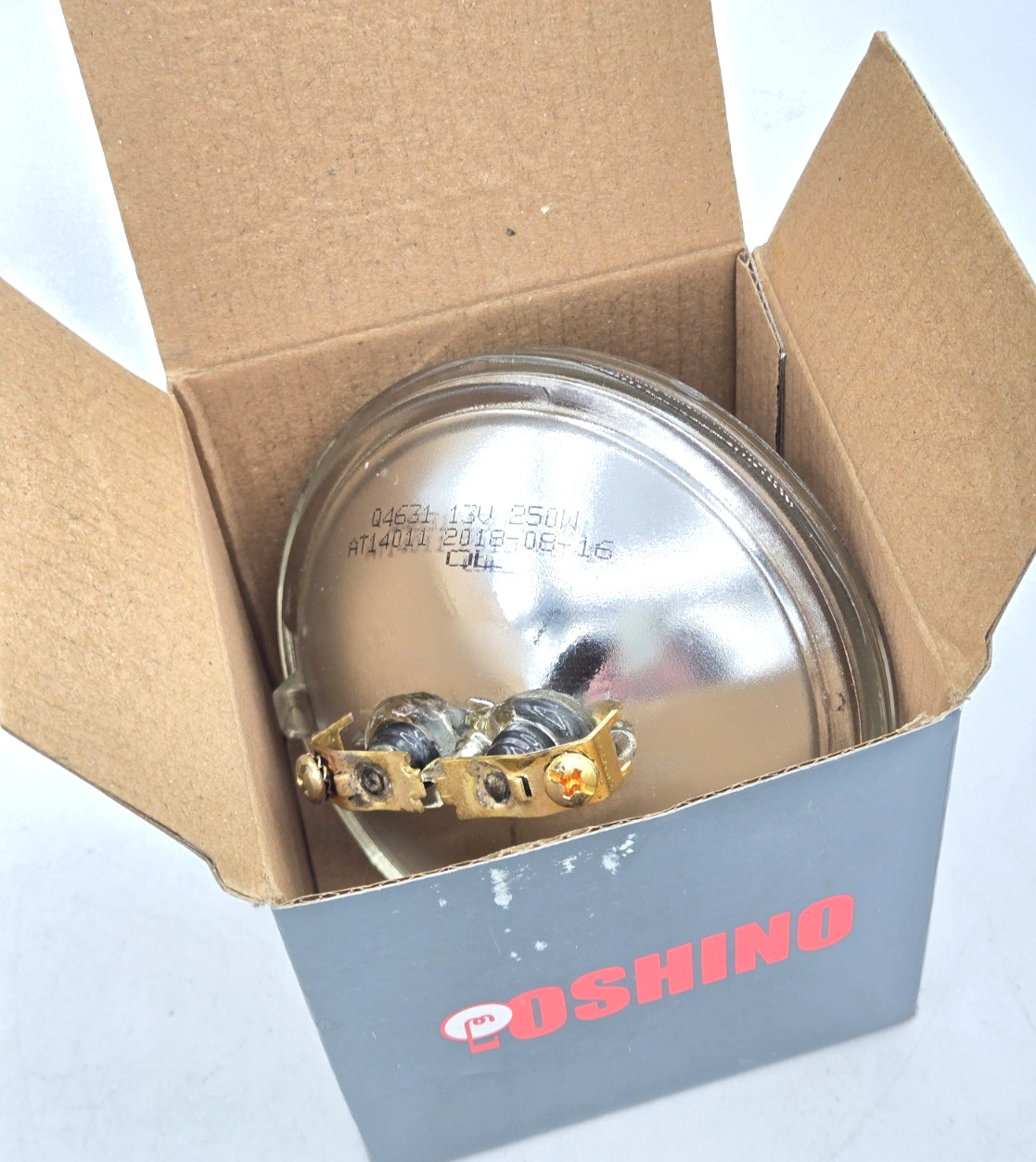 Oshino Q4631 Aircraft Landing Light PAR36 13V 250W Sealed Beam Lamps *NIB
