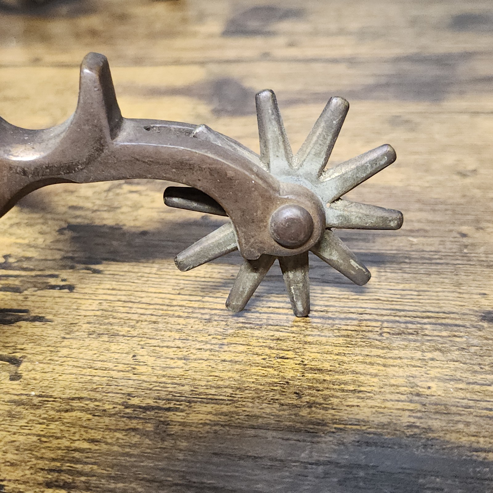 Antique Horse Head Western Spurs Star Mark August Buermann Era Bronze Toned