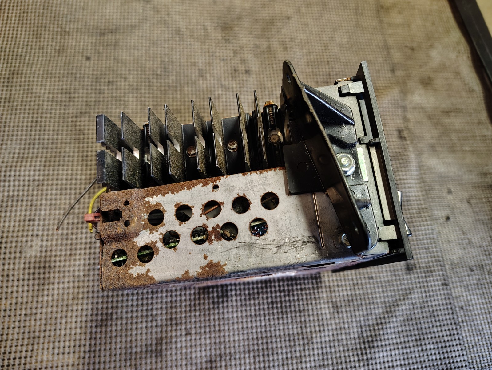 1989 1990 Oldsmobile Delta 88 98 Regency Original GM AM FM Cassette Radio