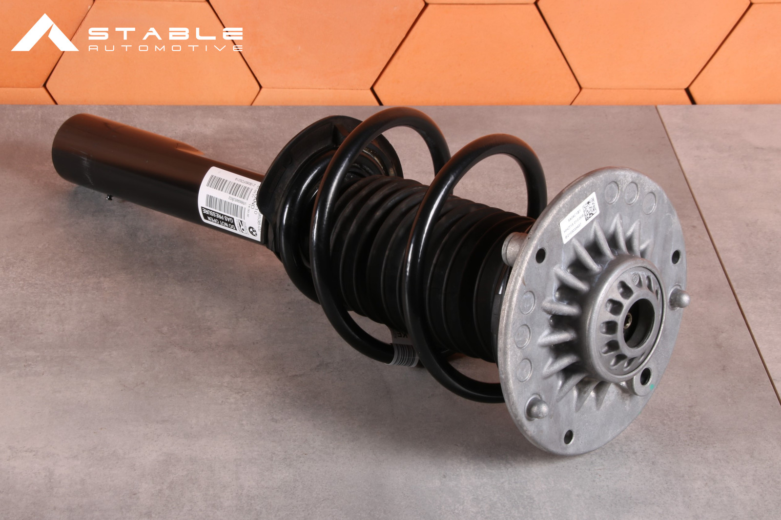 MINI F57 LCI FRONT RIGHT SHOCK ABSORBER 2WD FWD 6899538 3928 km !!!