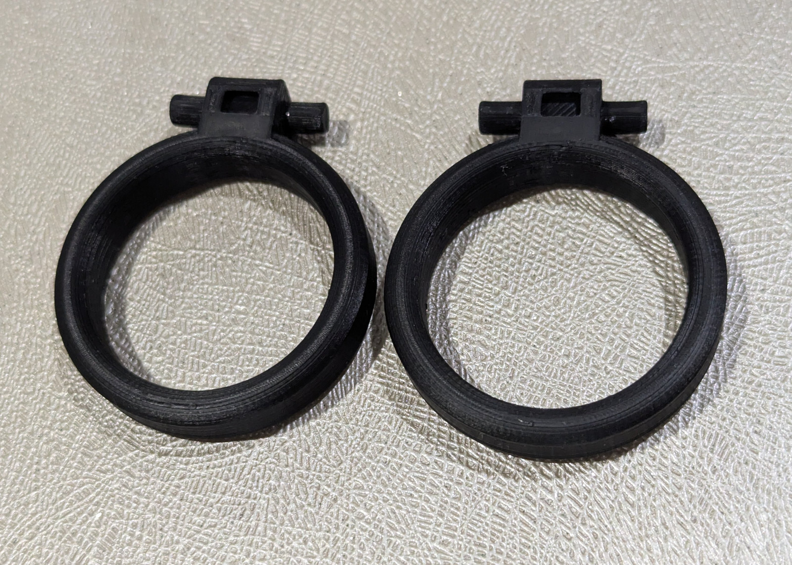 Moukey MTs10-2 Karaoke replacement microphone holder-Round Version, Black, QTY=2