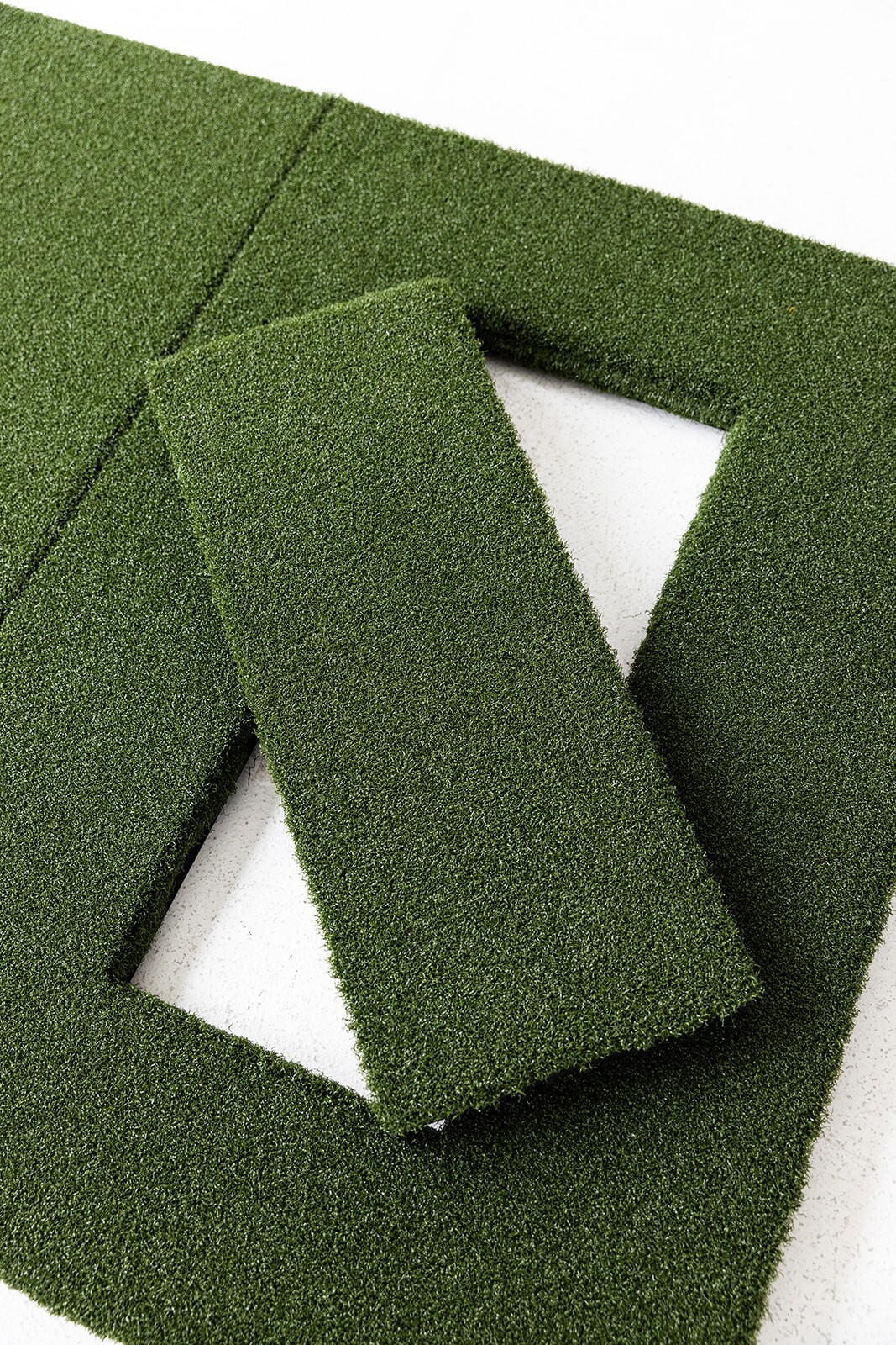 Beaver Tail Golf Simulator Mat w/ the Most Realistic Hitting Strip (4ft x 5.5ft)