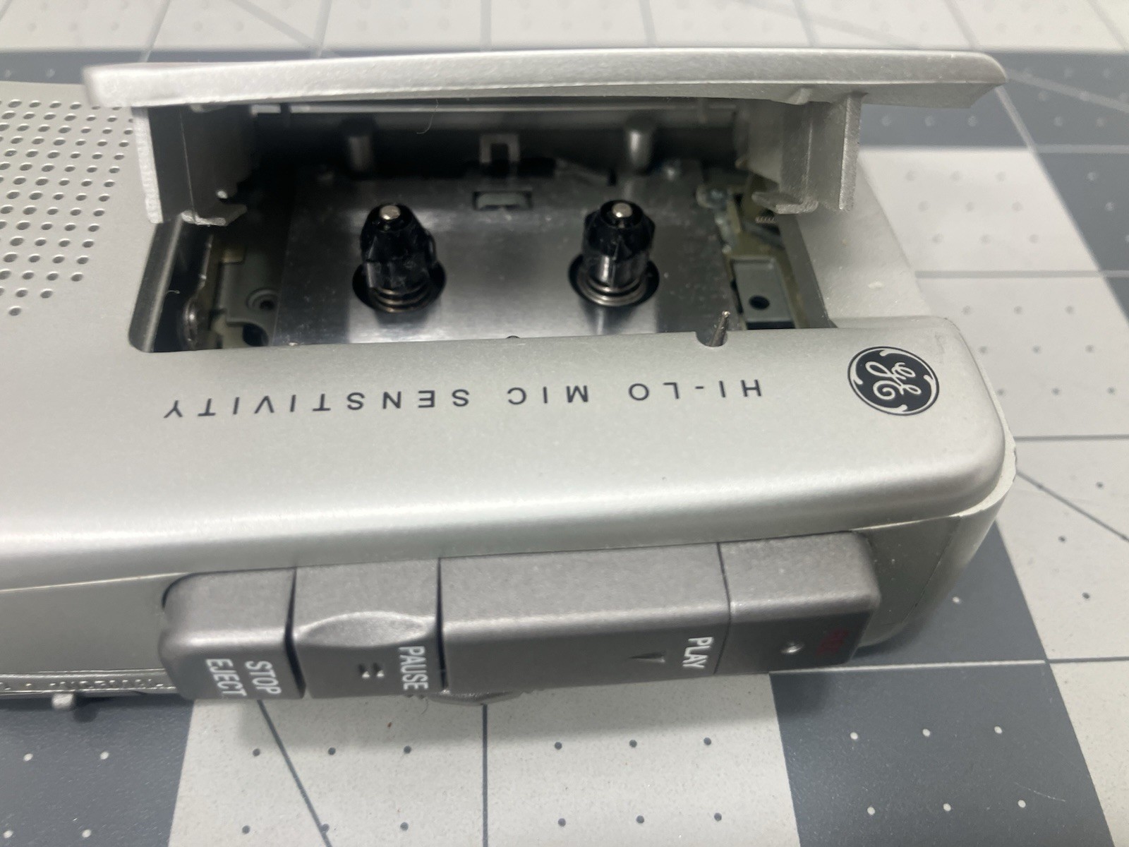 General Electric 3-5373A Micro Cassette Voice Recorder With 3 Tapes Tested