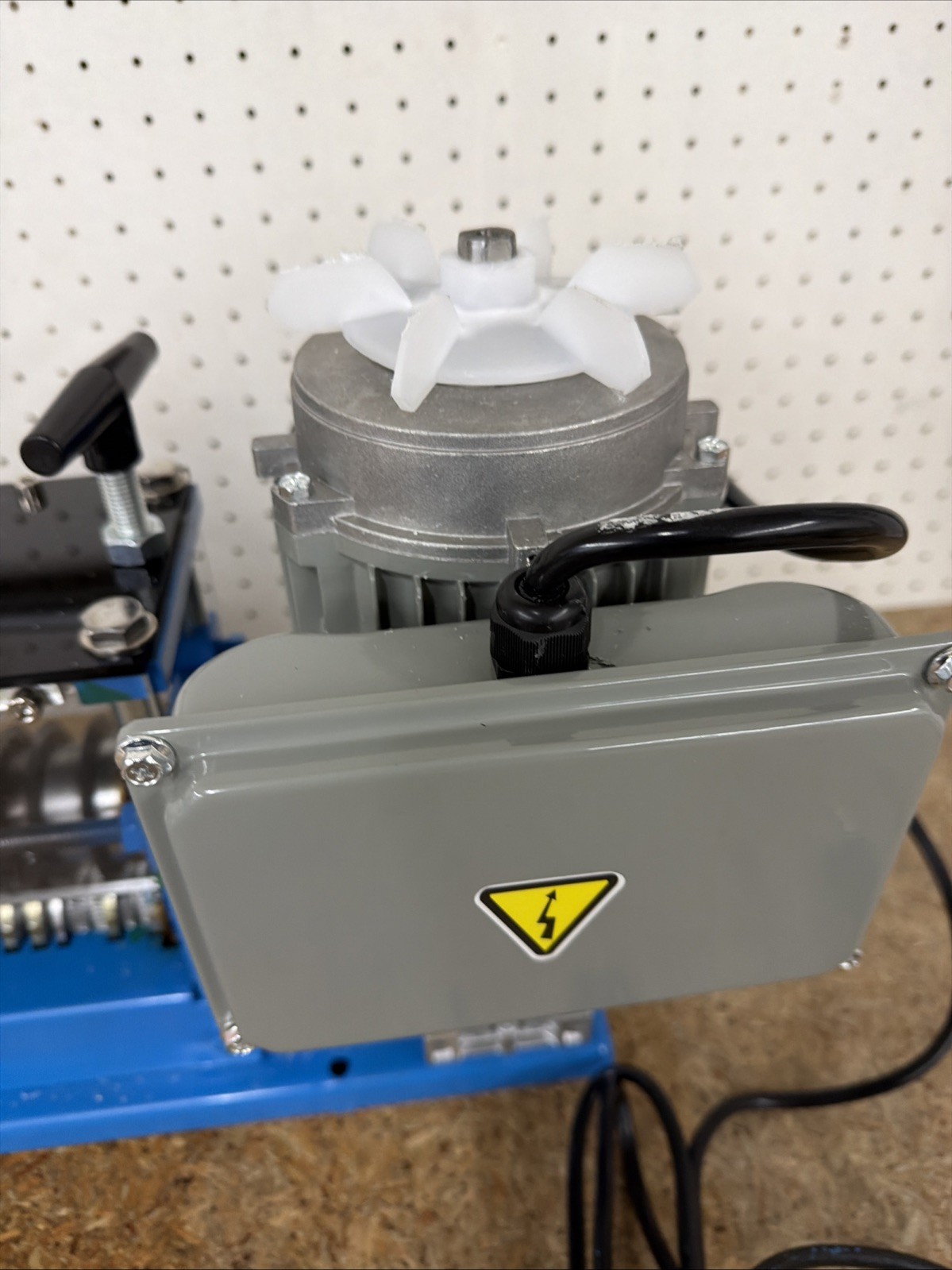 VEVOR Electric Cable Stripping Machine 370Watt 0.06" to 0.15" NO MOTOR FAN COVER