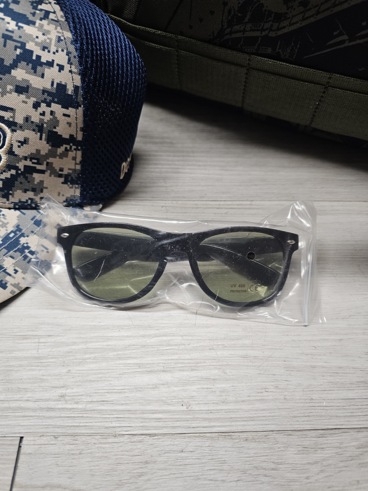 2 Drew Estates Barn Smokers Duffle Bags And Accessories