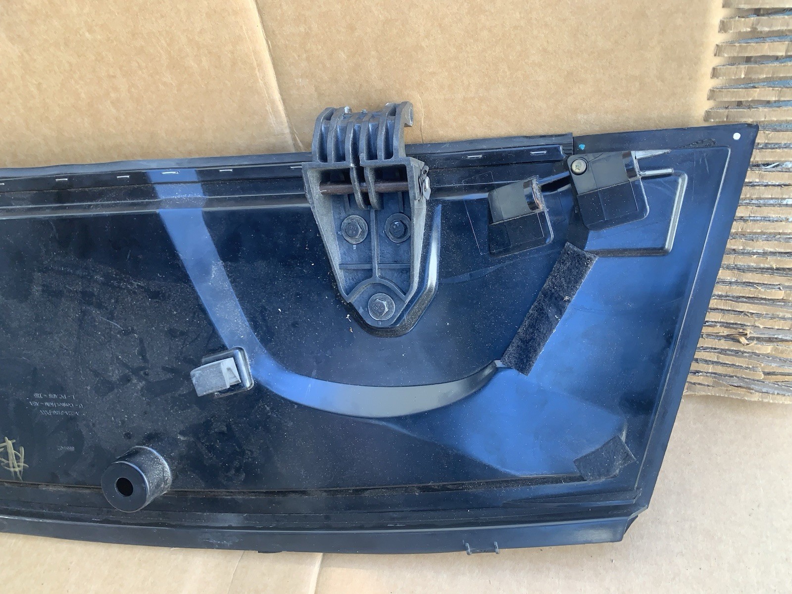 2006-2009 OEM Pontiac G6 Convertible Top Tonneau Cover Rear Boot Lid -chipped