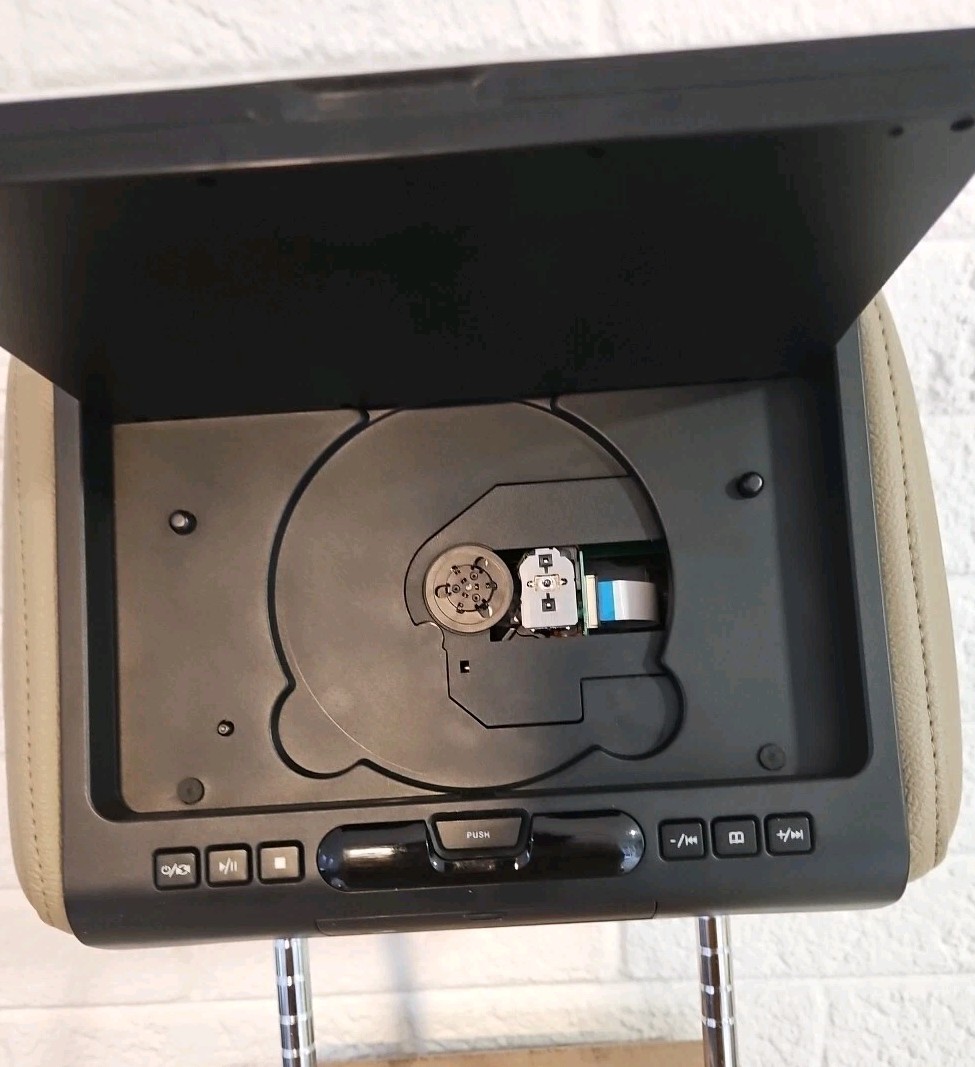 Audiovox MTG AVXMTGHR9HD 9" Headrest Monitor DVD HDMI, USB, Wireless Headphones