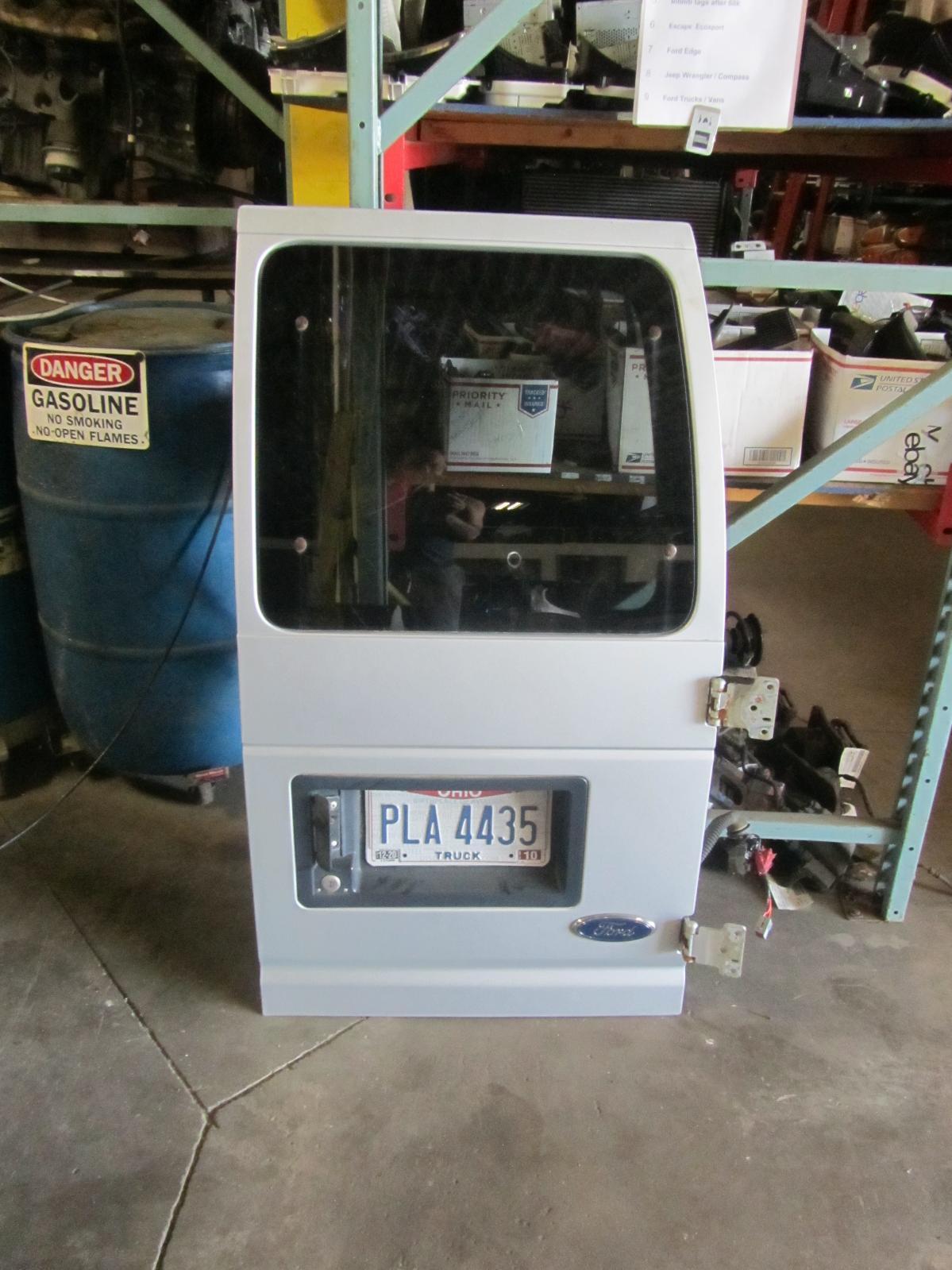 92-07 FORD E350 VAN Right Passenger Rear Back Door Silver Metallic LOCAL NO SHIP