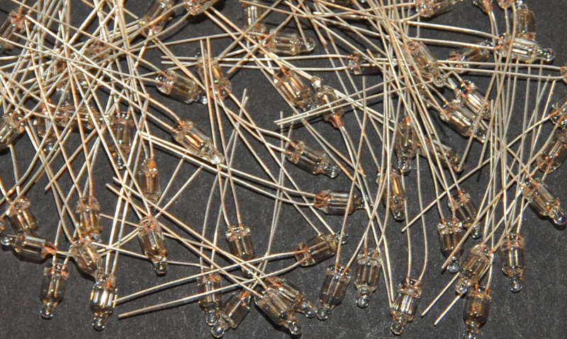 50 pcs Neon Bulb 5mm Mix Colors White Red NE-2 Yellow Green Blue w/Resistors