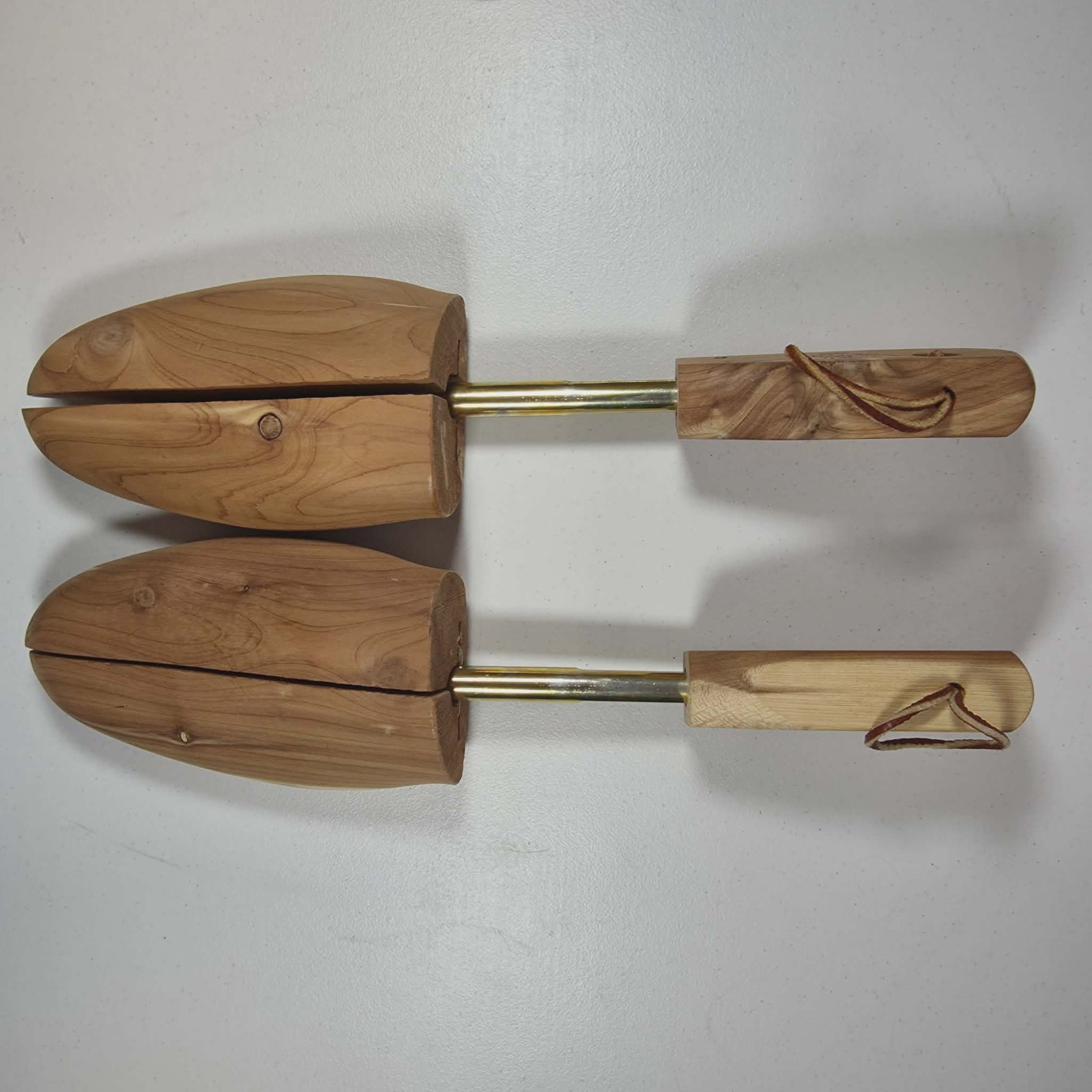 JOHNSTON AND MURPHY CEDAR SHOE TREES STRETCH FORM NEW SIZE XXL