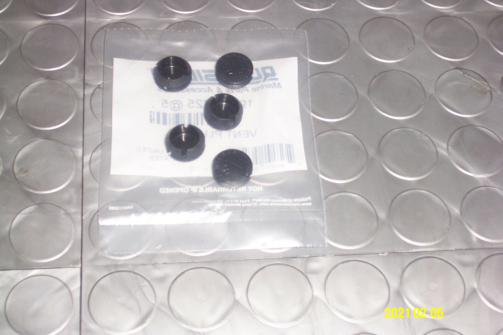Mercury Marine quicksilver Solid PVS Vent Plug 19-8M0214985 SS 19-889725 5-Pack