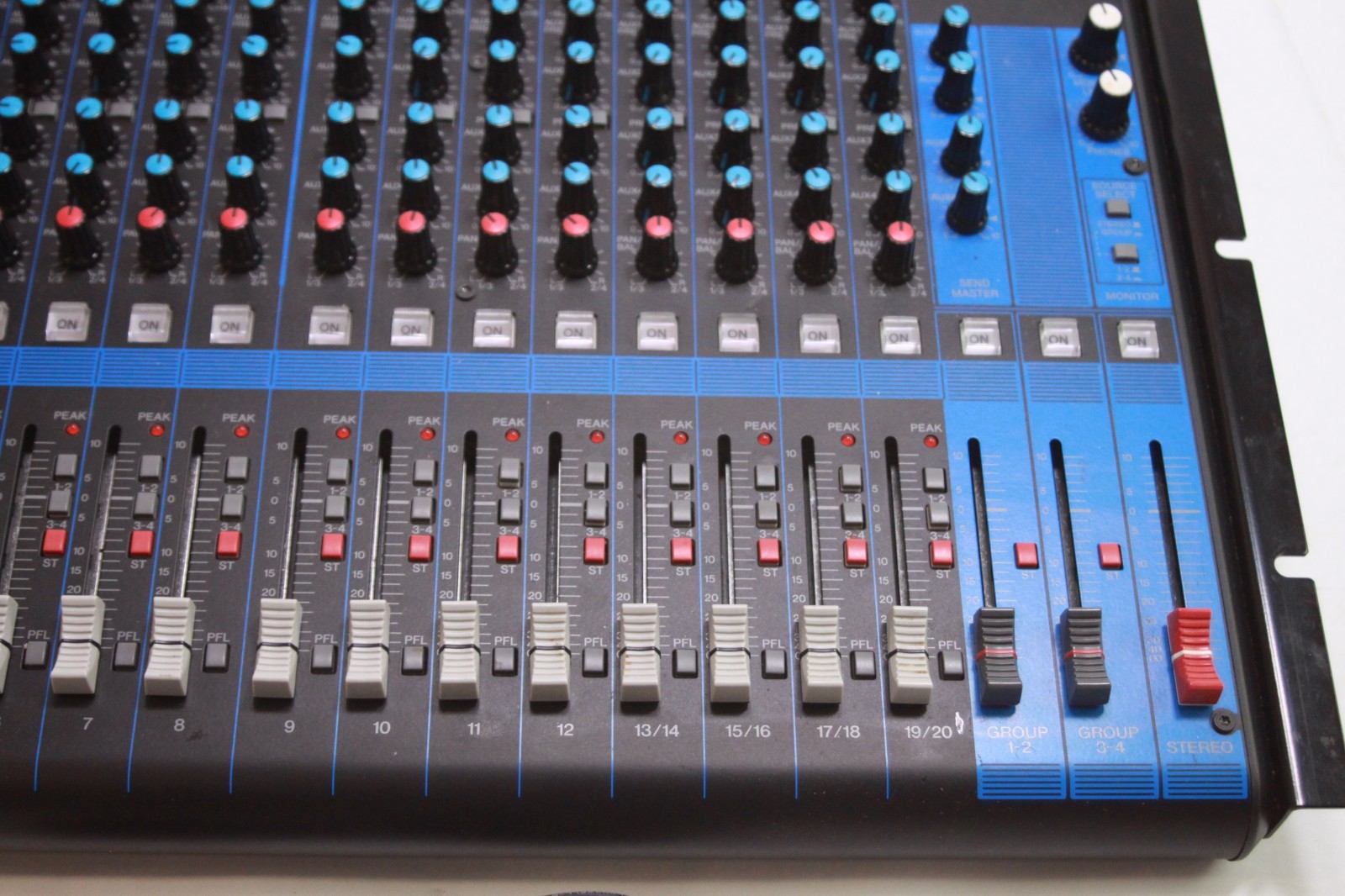 Yamaha MG20 20-Channel Analog Mixer Fully Tested UGYH01072