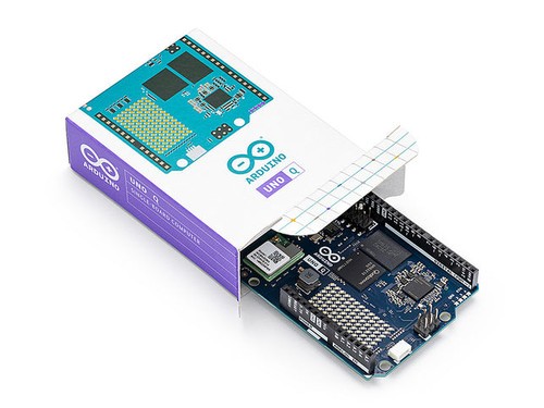 Arduino UNO Q Hybrid Board Qualcomm QRB2210 & STM32U585 AI Vision IoT