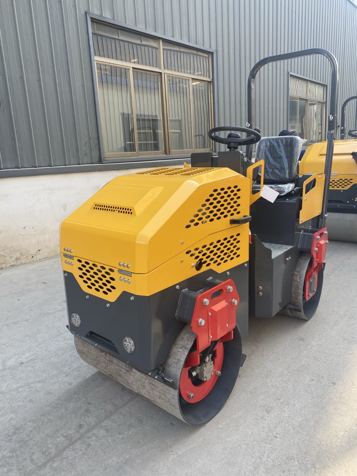 1.5TON Soil Asphalt Ride On Mini Double Drum Vibrating Road Roller