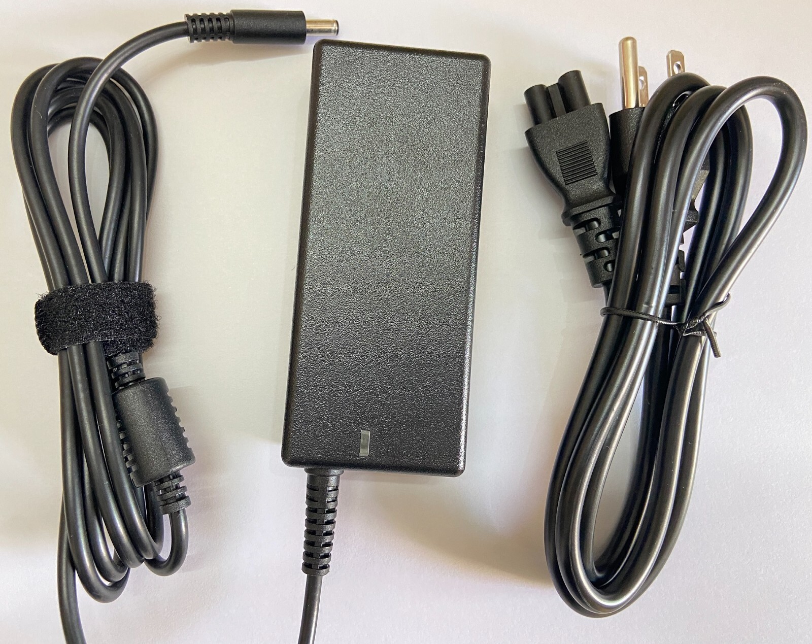 Genuine 65W Adapter Charger For Inspiron 15 3000 Vostro Latitude 3379/4.5*3.0mm