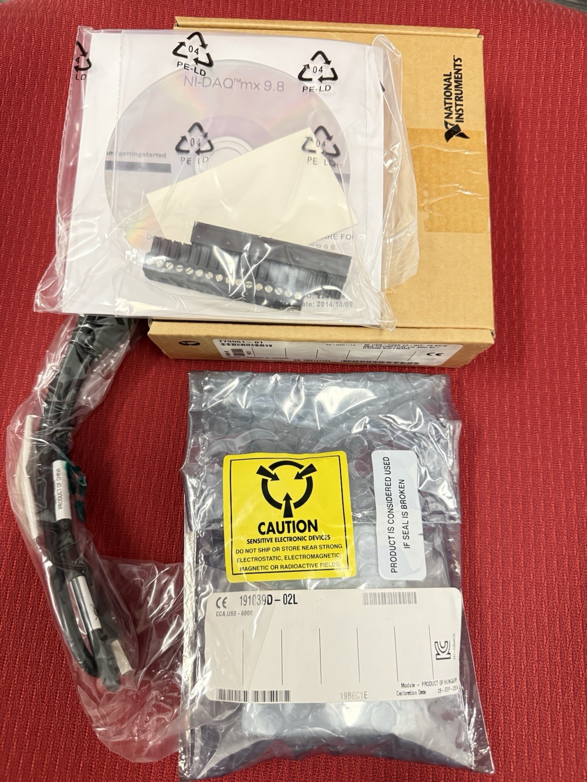 National Instruments 779051-01 Multifunction I/O Device USB-6008 DAQMX Software