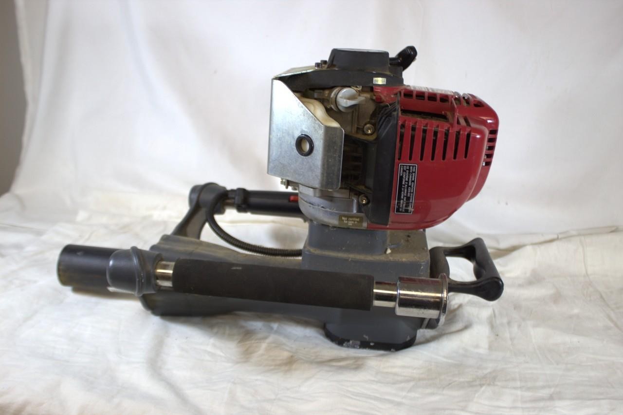 Titan PGD2000X Post Driver 35-Lb. Driving Head, 1.3 HP Honda GX35 Engine