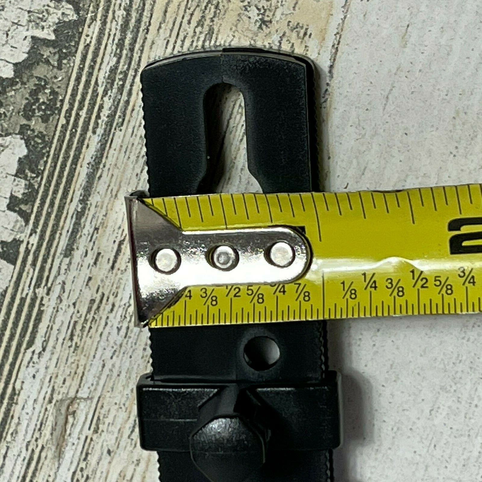 Ernst 3/8" Drive 8" Socket Organizer Rail with 9 Twist Lock Clips - Black