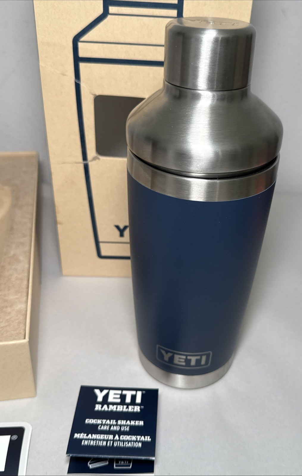 Yeti Rambler 20 oz Cocktail Shaker - Navy - NEW in Box w/ Paperwork