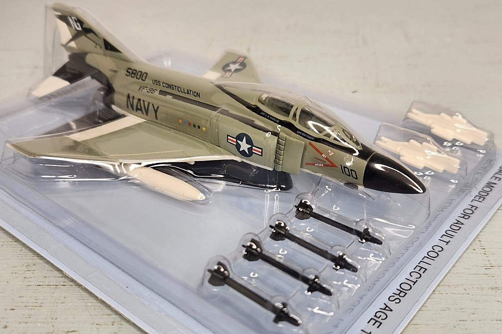 FABBRI 1:100 scale F-4J Phantom USAF military diecast JET model with stand NEW