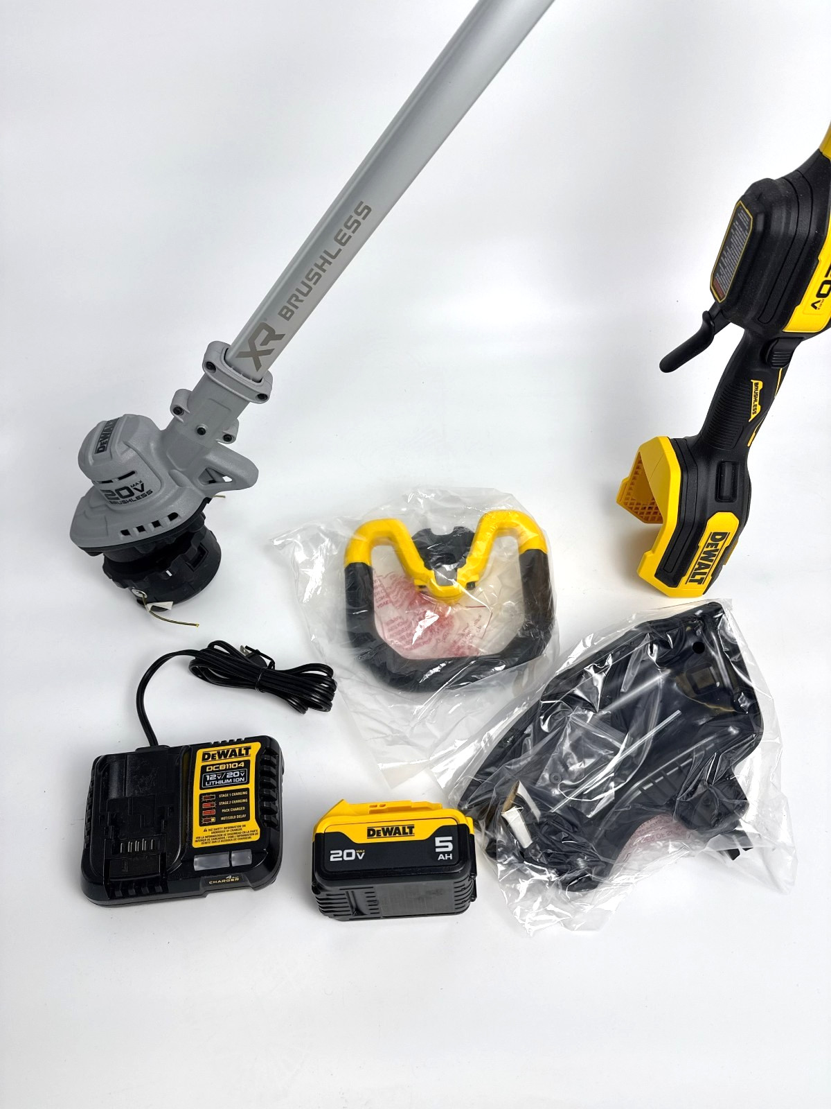 [Open-Box] (DCST922P1) DEWALT 20V Lithium-Ion Cordless String Trimmer Kit
