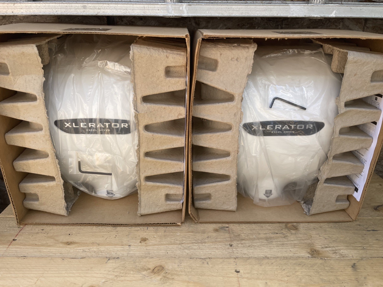 Excel Dryer - XLERATOR XL-BW Eco Automatic Hand Dryer Quick Dry 120V - White