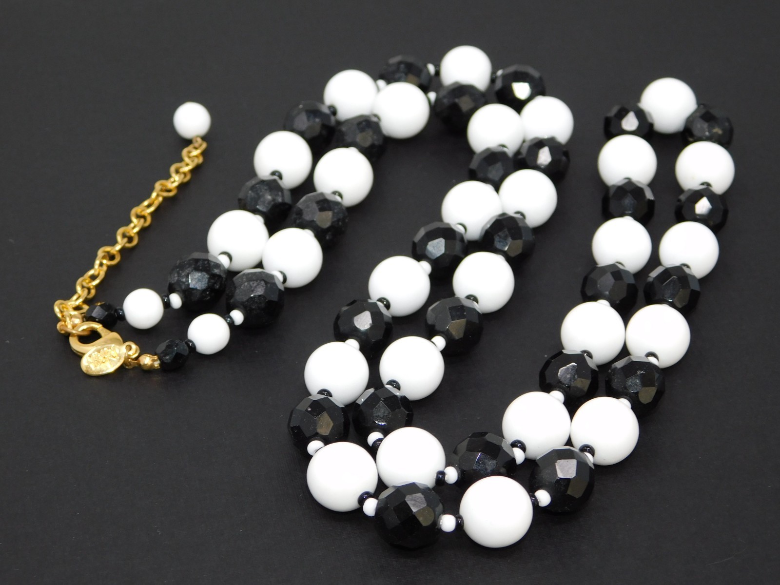 Vintage JOAN RIVERS Czech Black & White Glass Bead Necklace