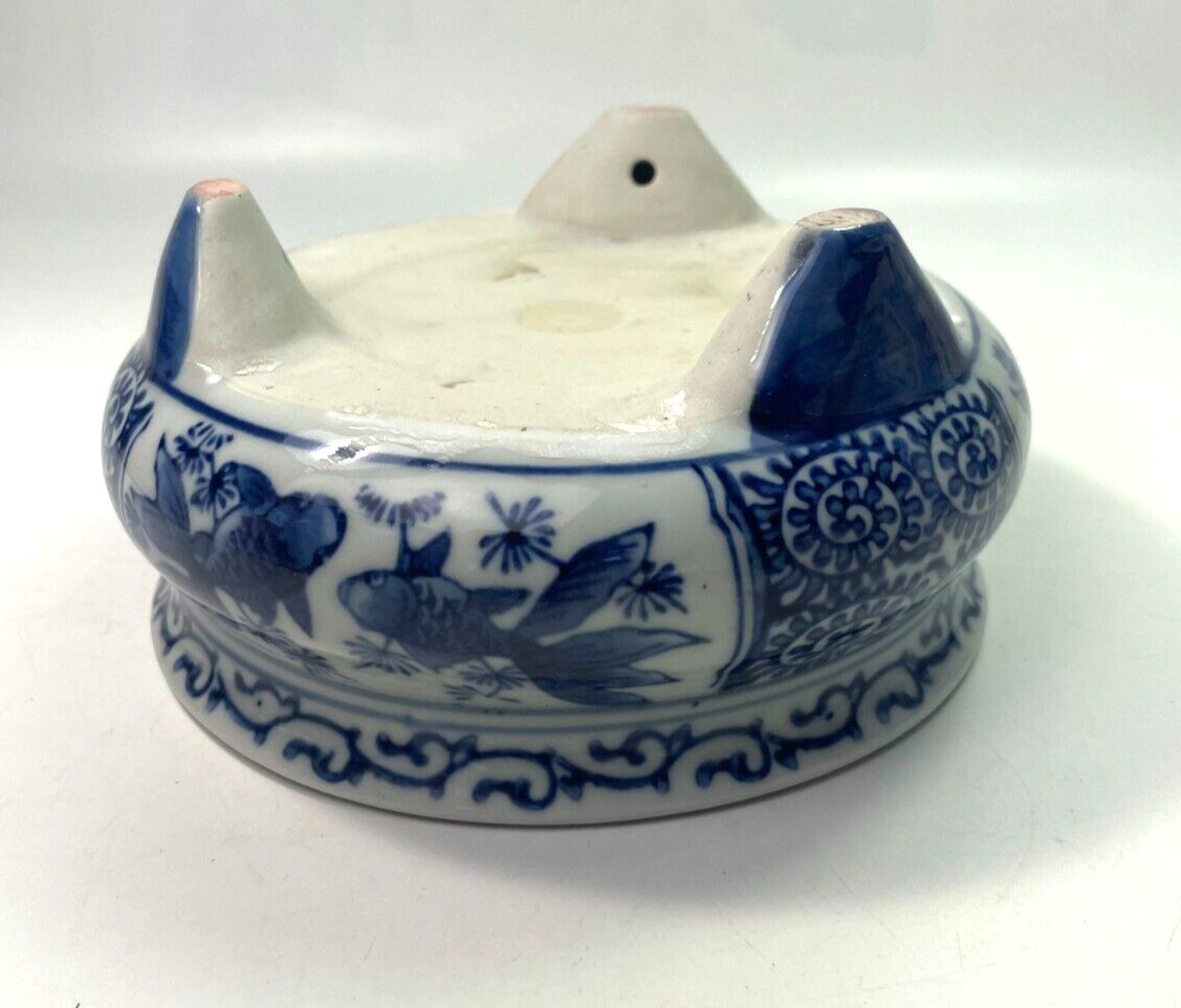 Antique Chinese Tripod Incense Burner Pair Gold Fish Blue & White B60