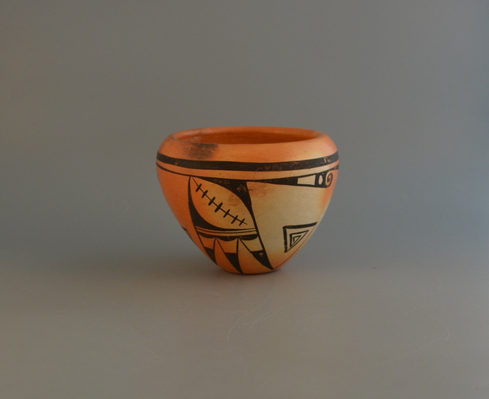 Vintage Traditional Hopi Pueblo Indian Pot - 5 1/8" Across