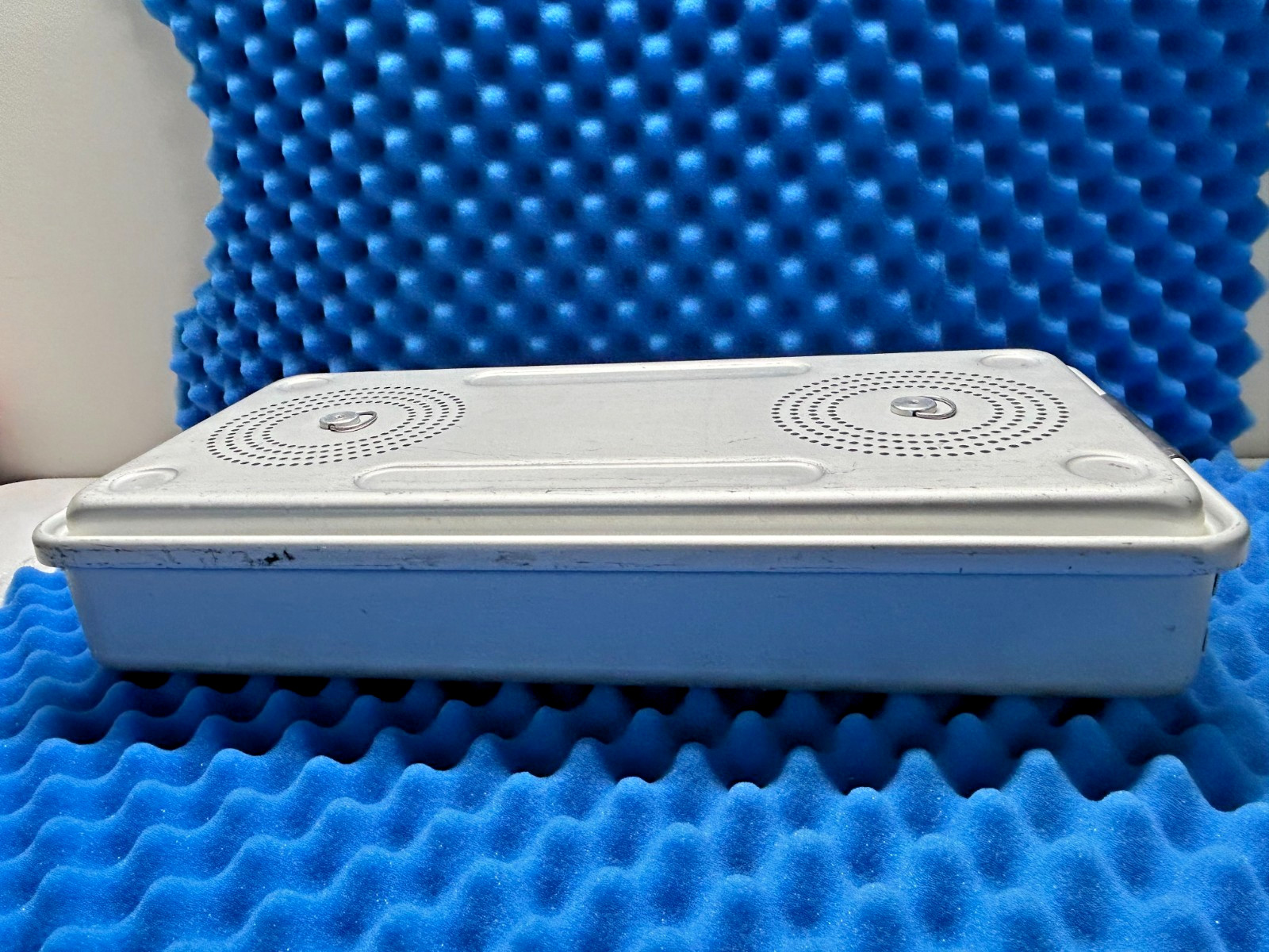 CASE MEDICAL STERITITE SOLID BOTTOM STERILIZATION CONTAINER SC04FG 23.5"x 11"x4"