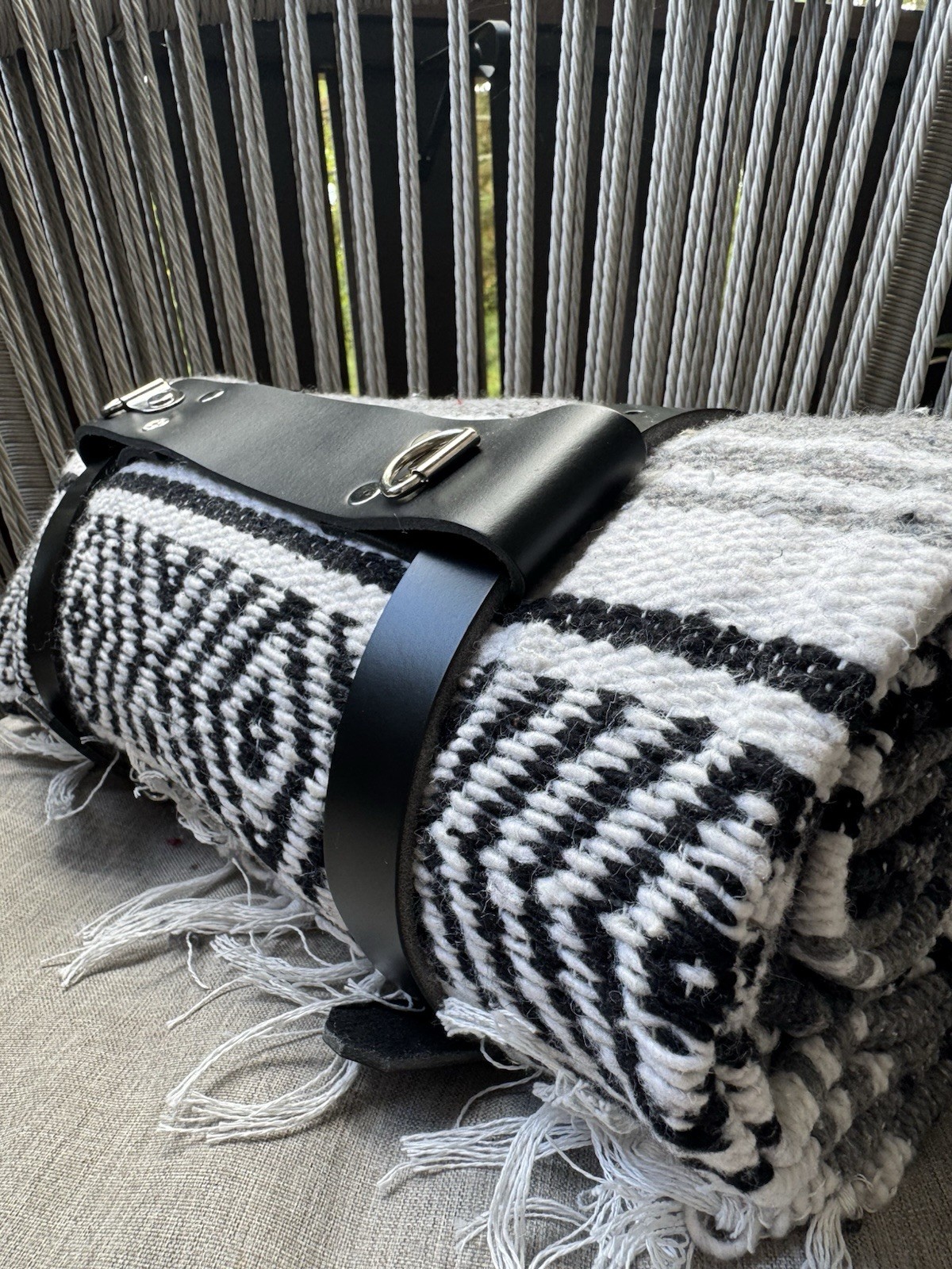 Black Genuine Leather Blanket Roll / Bed Roll Strap With A Blanket (Grey)