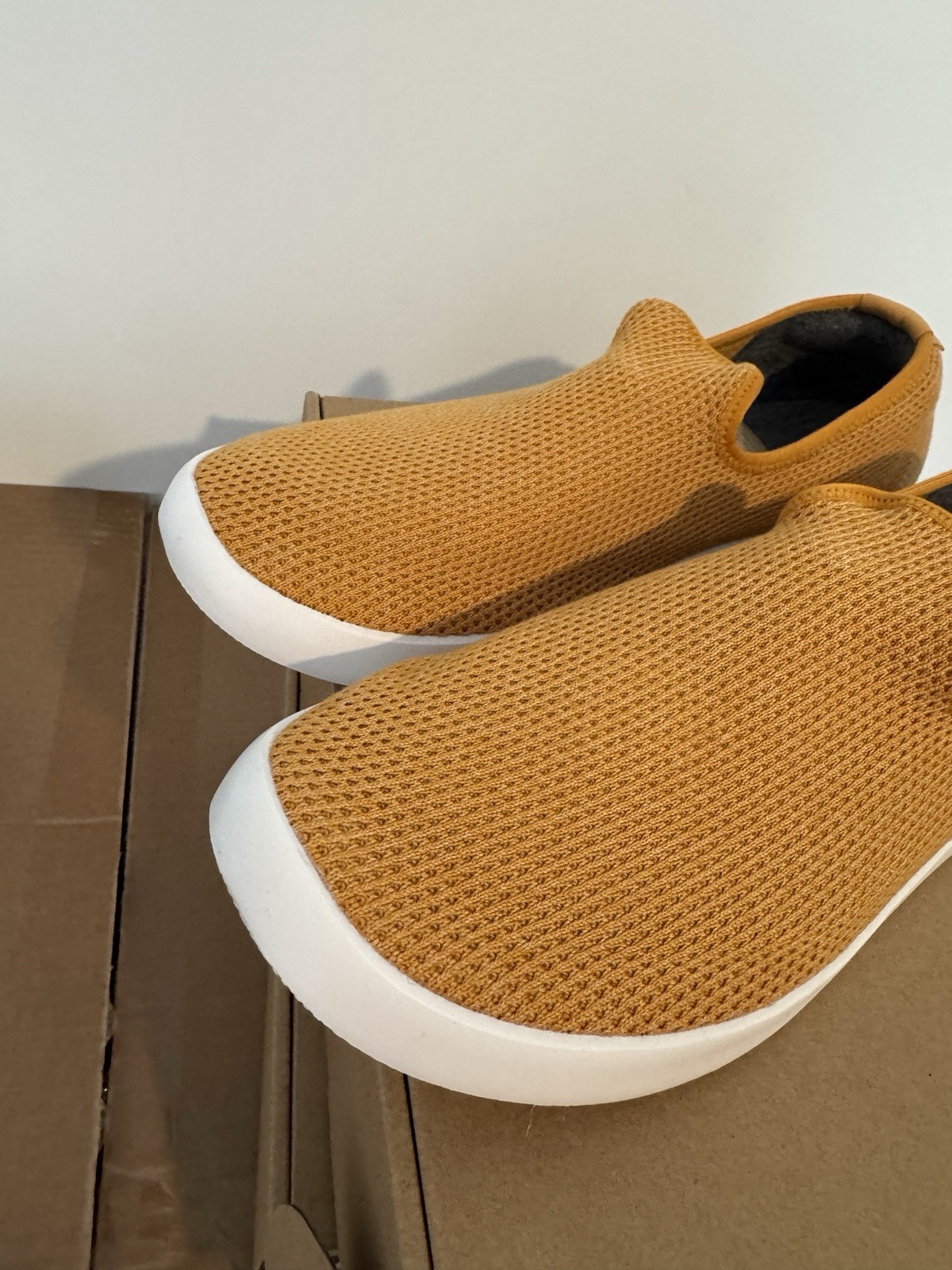 NEW ALLBIRDS TREE LOUNGER LUX HONEY SLIP ON LOAFER SHOES YELLOW MENS SIZE 10