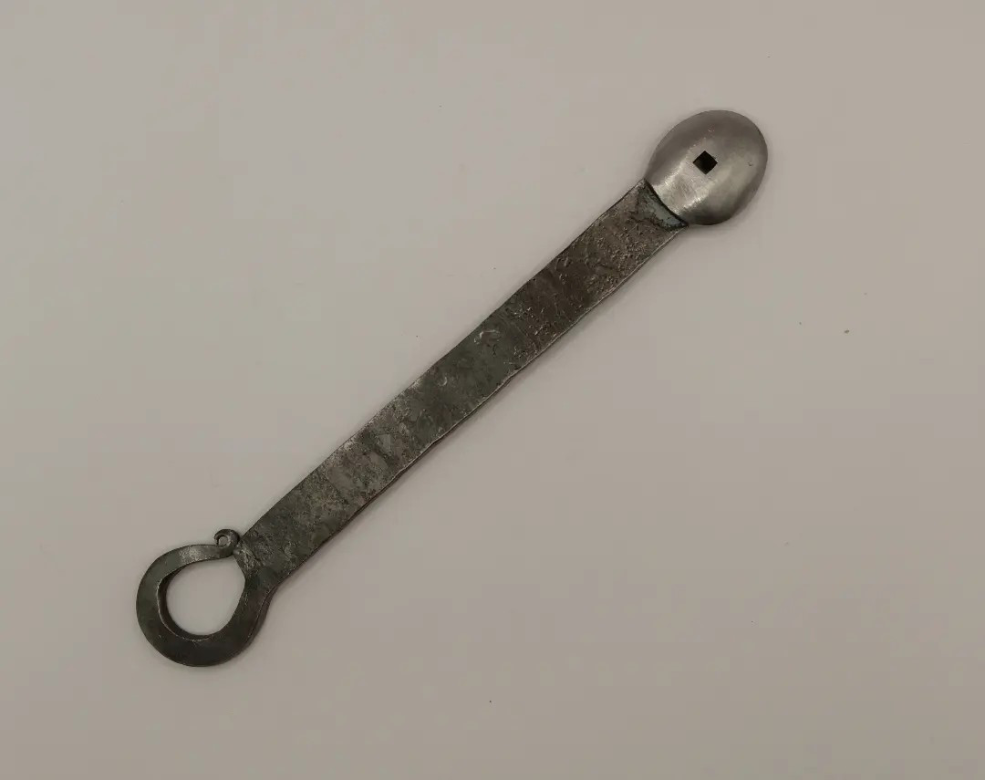 Nail Header Blacksmith