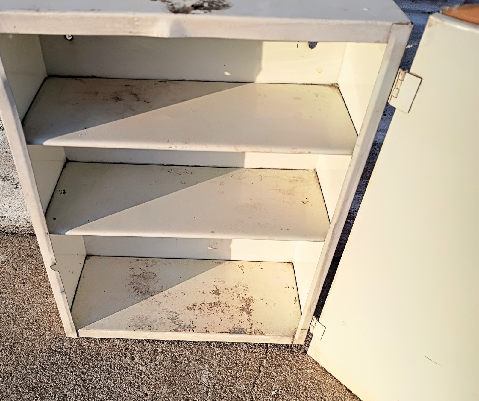 Vintage Metal Wall Mount Medicine Cabinet Arched Door Mirror Etched Lines & Dots