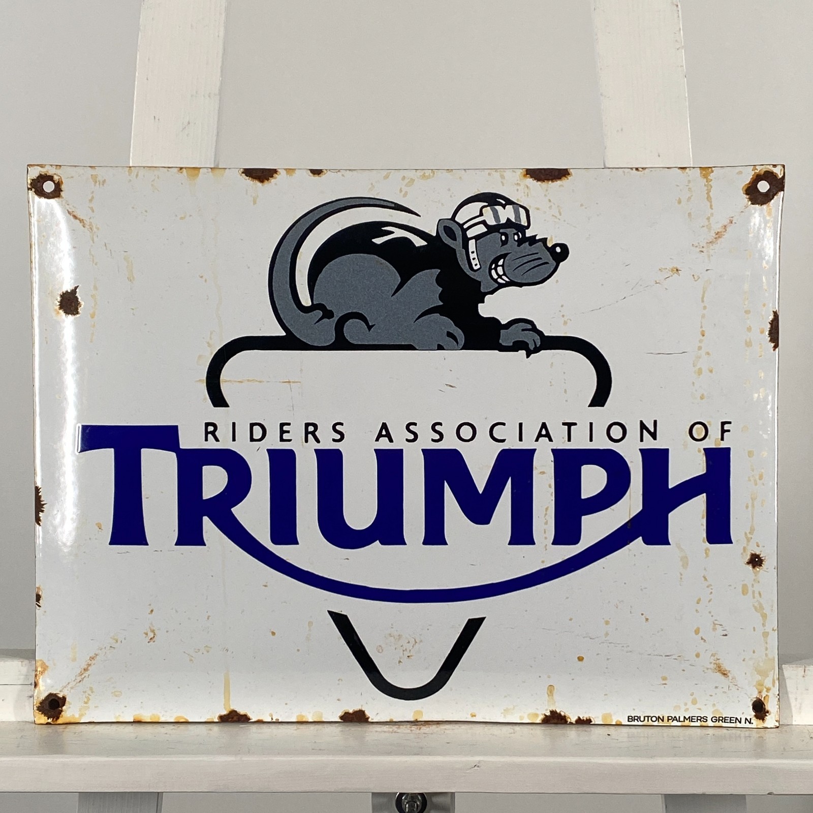 Triumph Enamel Sign - 40x30cm (15.7x11.8") - Retro Motorcycle Dealership Signage