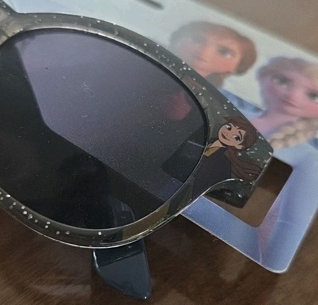 Disney Frozen II Elsa & Anna Child’s Sunglasses 100% UV Protection *New