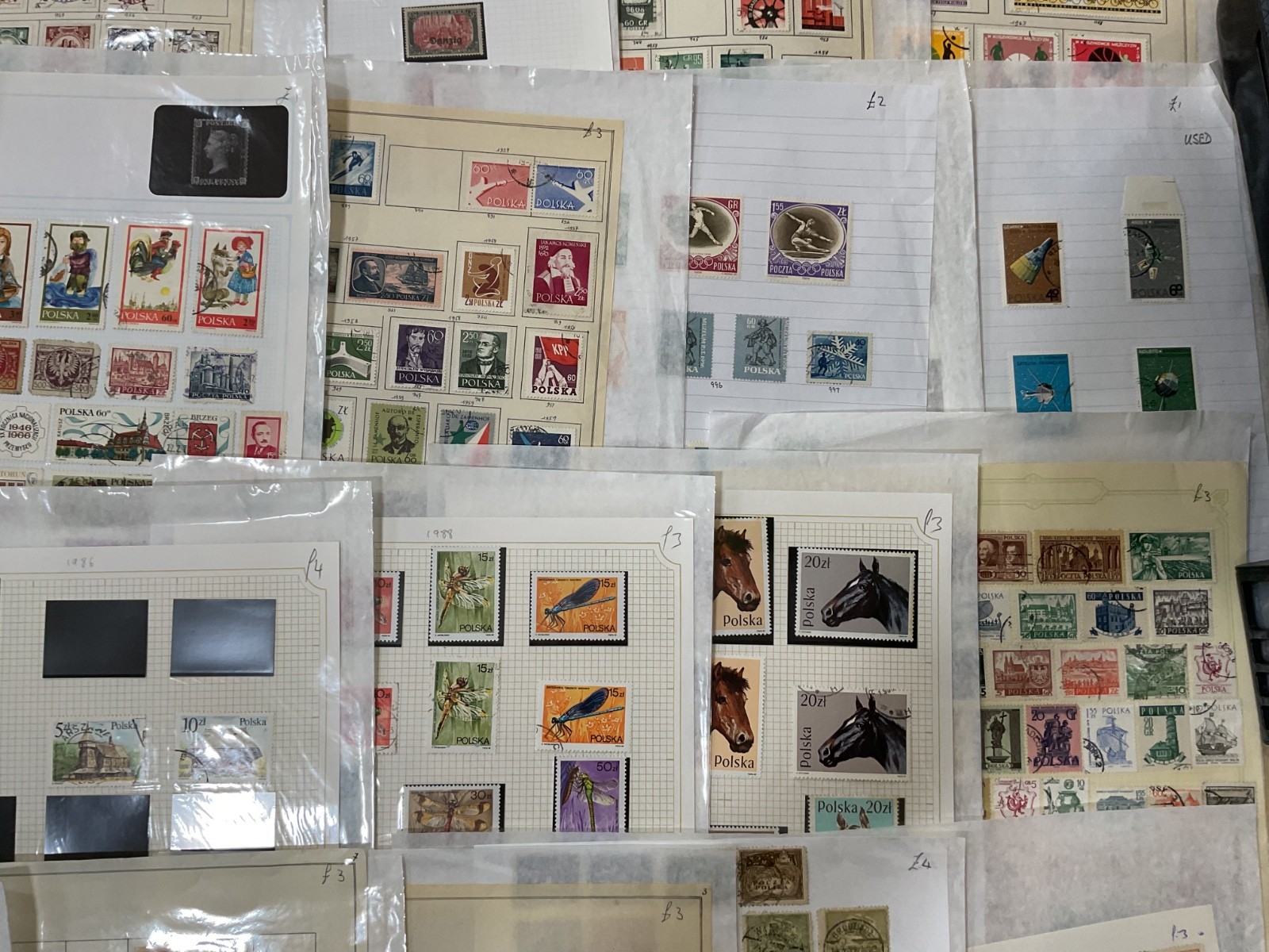 Poland stamps. Ex dealer leaves. Mint/Used. Vintage to modern. 1.8kg G101