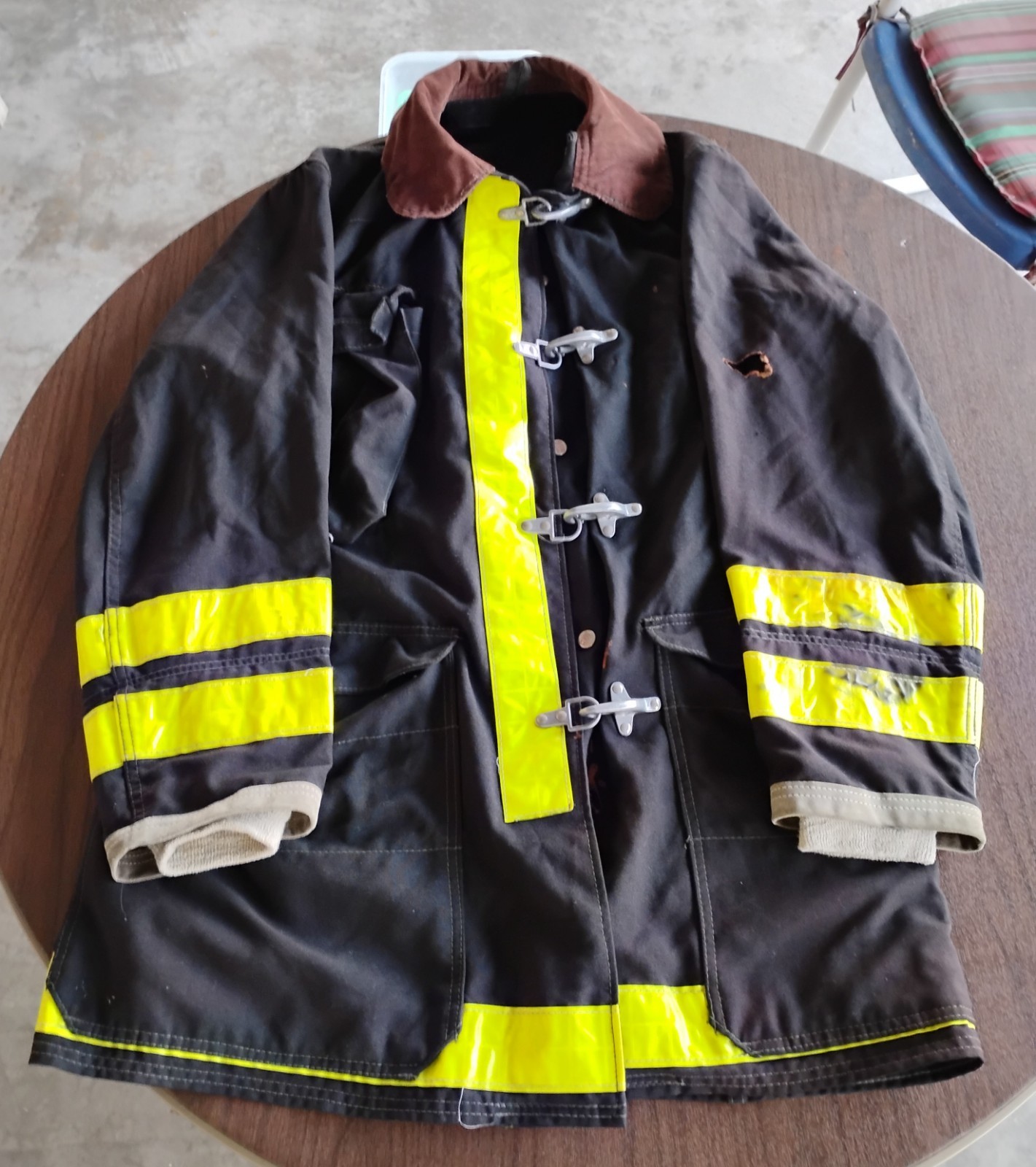 VINTAGE GLOBE MEN'S Sz. 38 PROVIDENCE, RI. FIREFIGHTER BUNKER TURN OUT JACKET