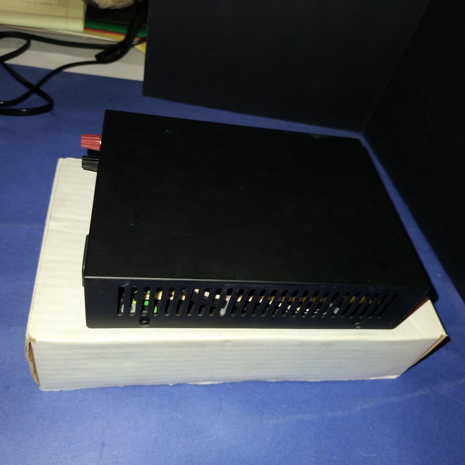 Astron SS-18 Switching Power Supplies 13.8VDC 18A Max 120 to 230 VAC 50/60Hz