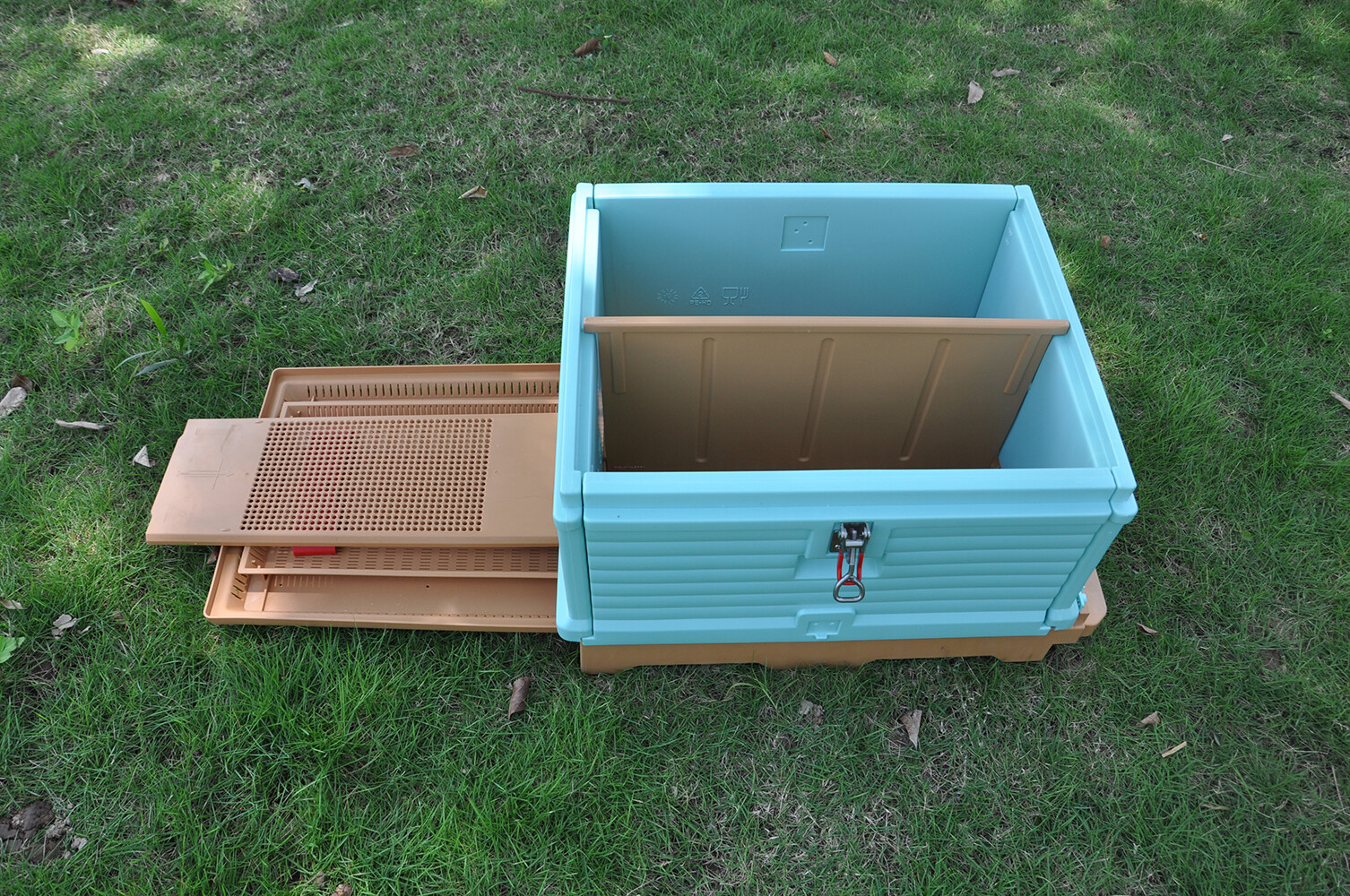 Plastic Insulated Hives Beekeeping Boxes Beehive Honey Bee Hives Supplies Tools