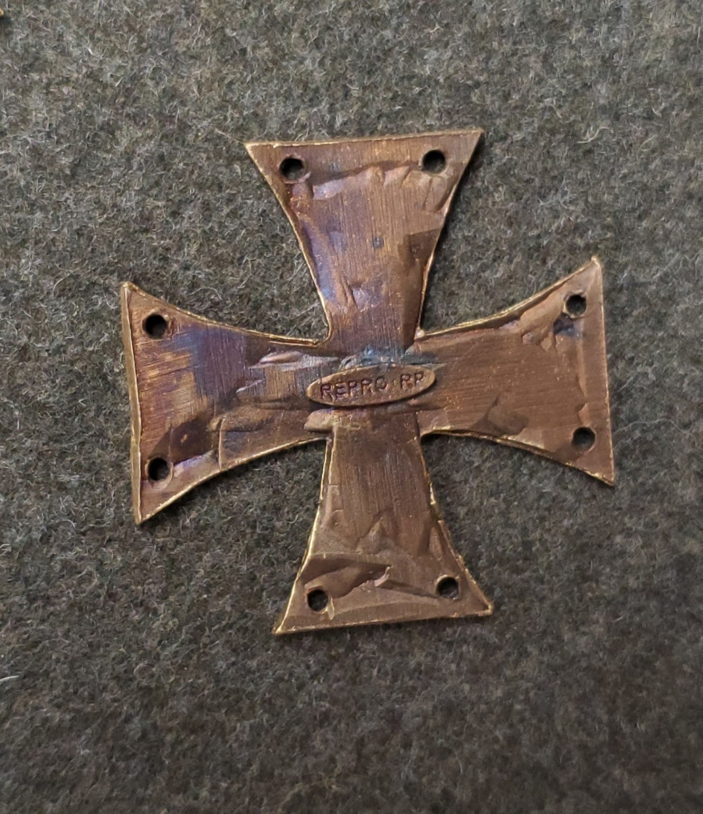 WWI German/Prussian Landsturm cross Cap Badge