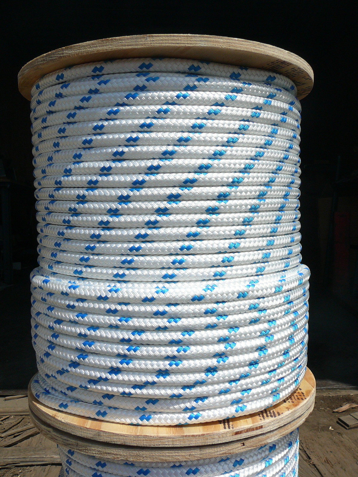NovaTech XLE Halyard Sheet Line, Dacron Sailboat Rope 7/16" x 100' White/Blue