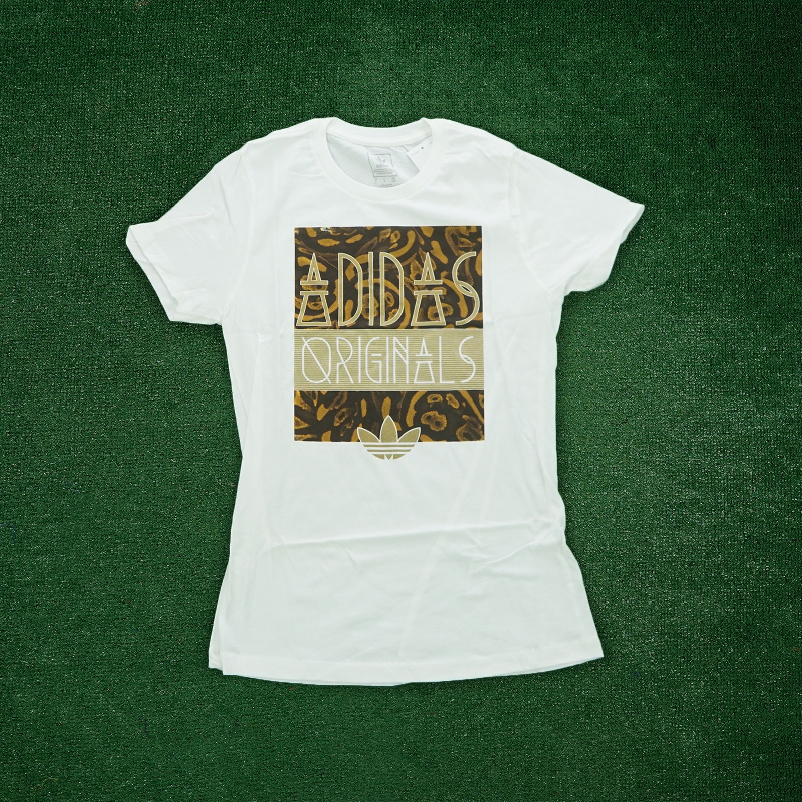 Adidas Originals Women's (White) Leopard Print Boyfriend T-Shirt AV8999