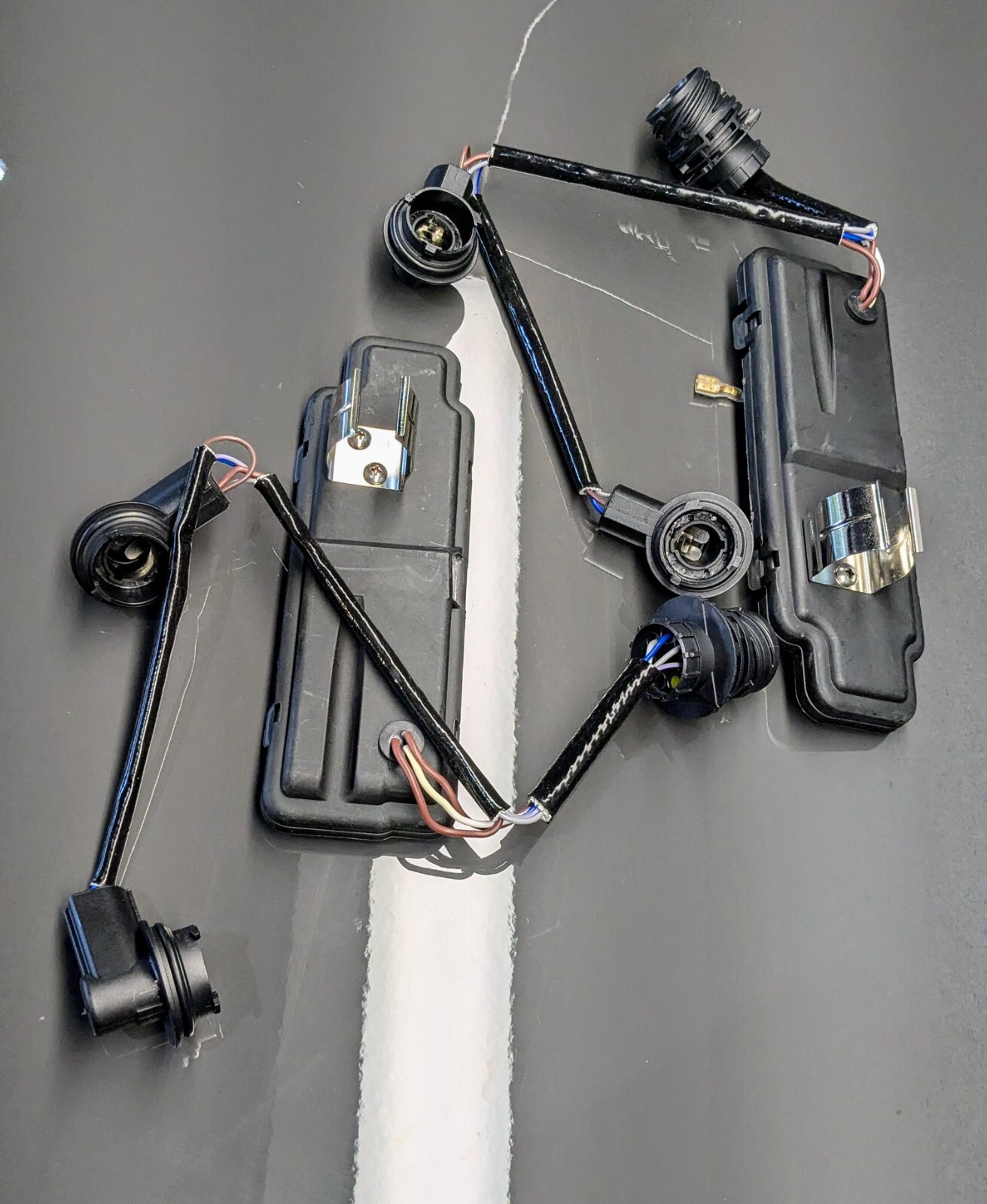 BMW E31 US Spec Complete FTP Wiring Harness (Pair) 63118354385, 63118354386