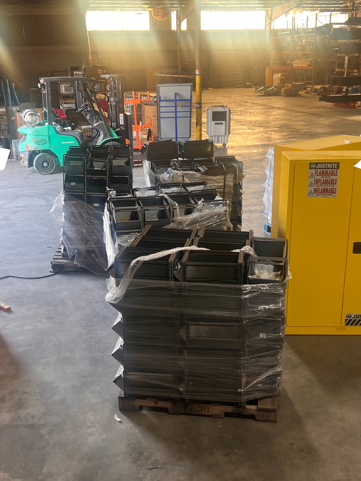 Steel Storage Drawers w/Stackable Frame Old Green L:20" x W:10" x H:8.5"