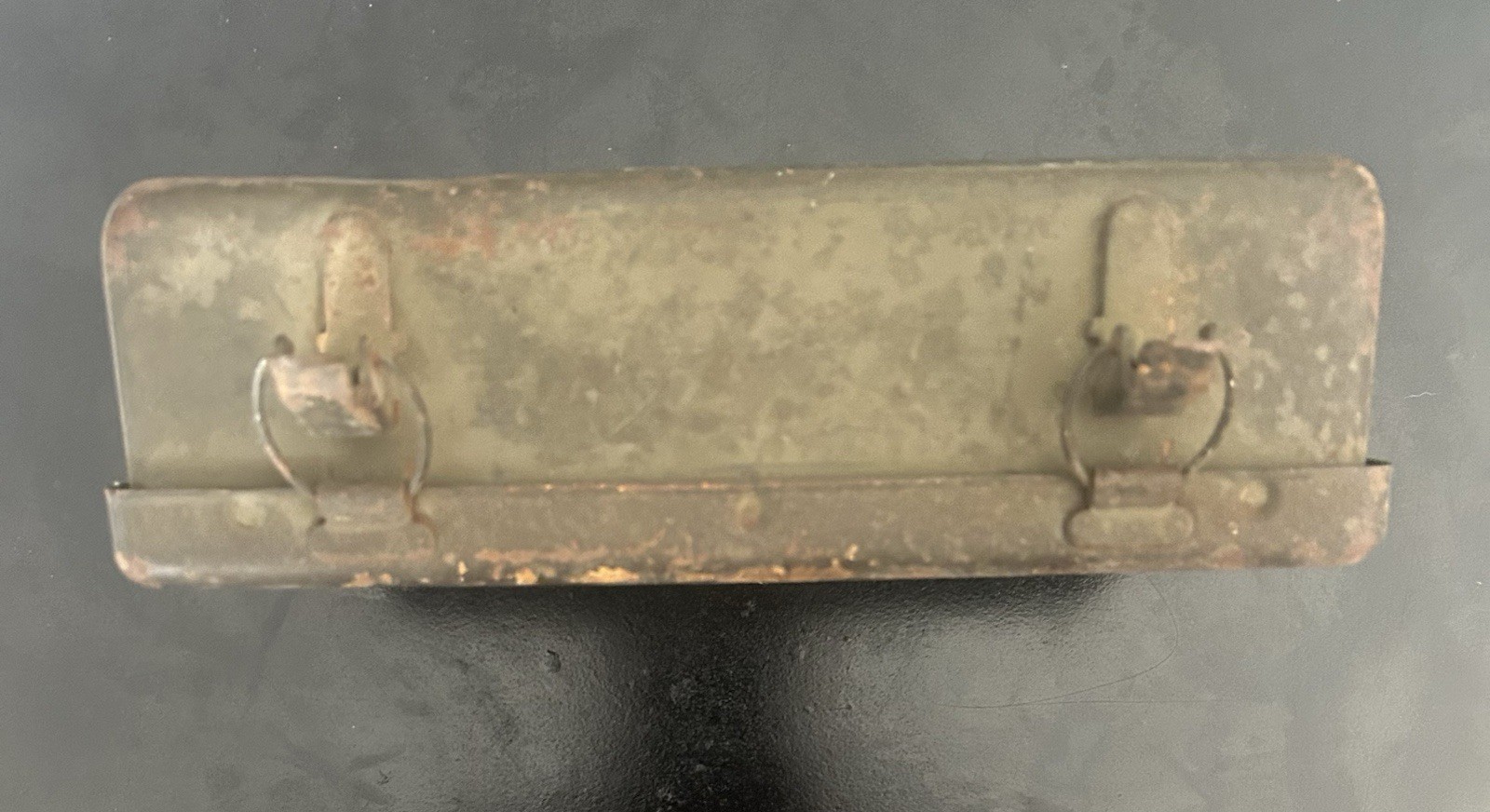 Vintage WW2/Korean War Jeep U.S. Army First Aid Kit.