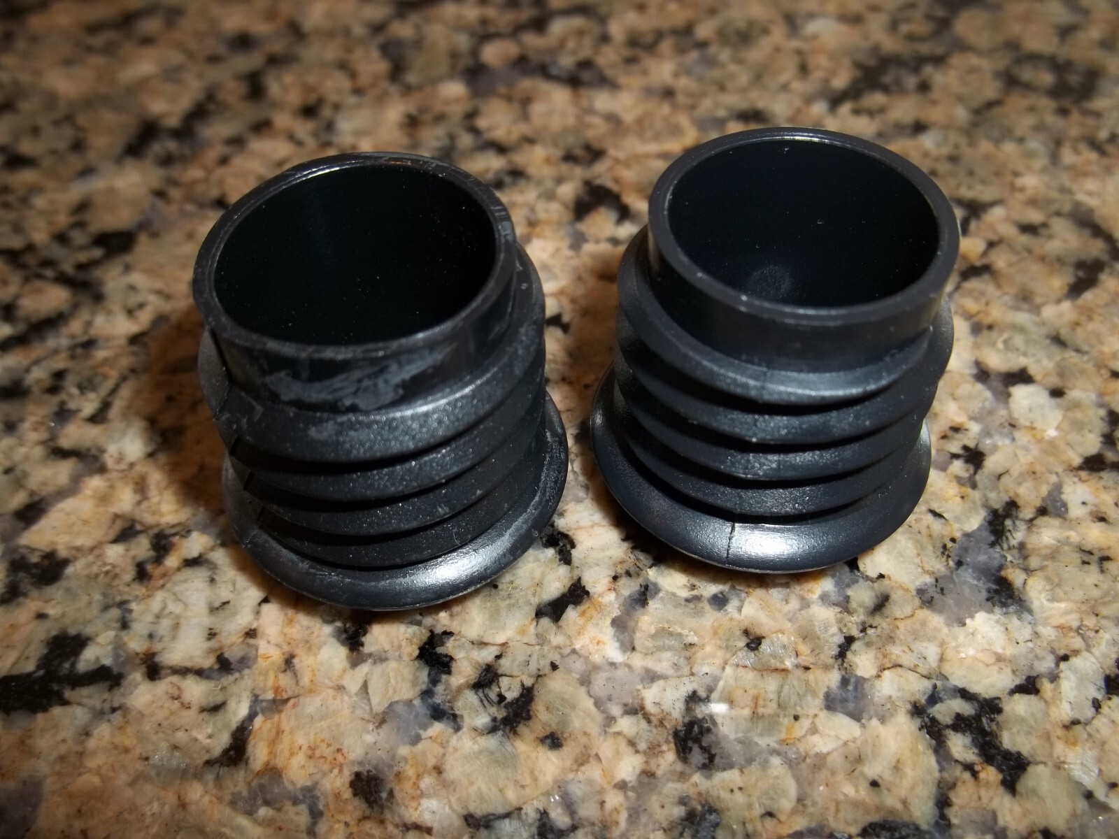 SCHWINN AIR DYNE AD3 AD4 HANDLEBAR GRIP PLUGS BLACK NEW ALL MODELS EXCEPT 1STGEN