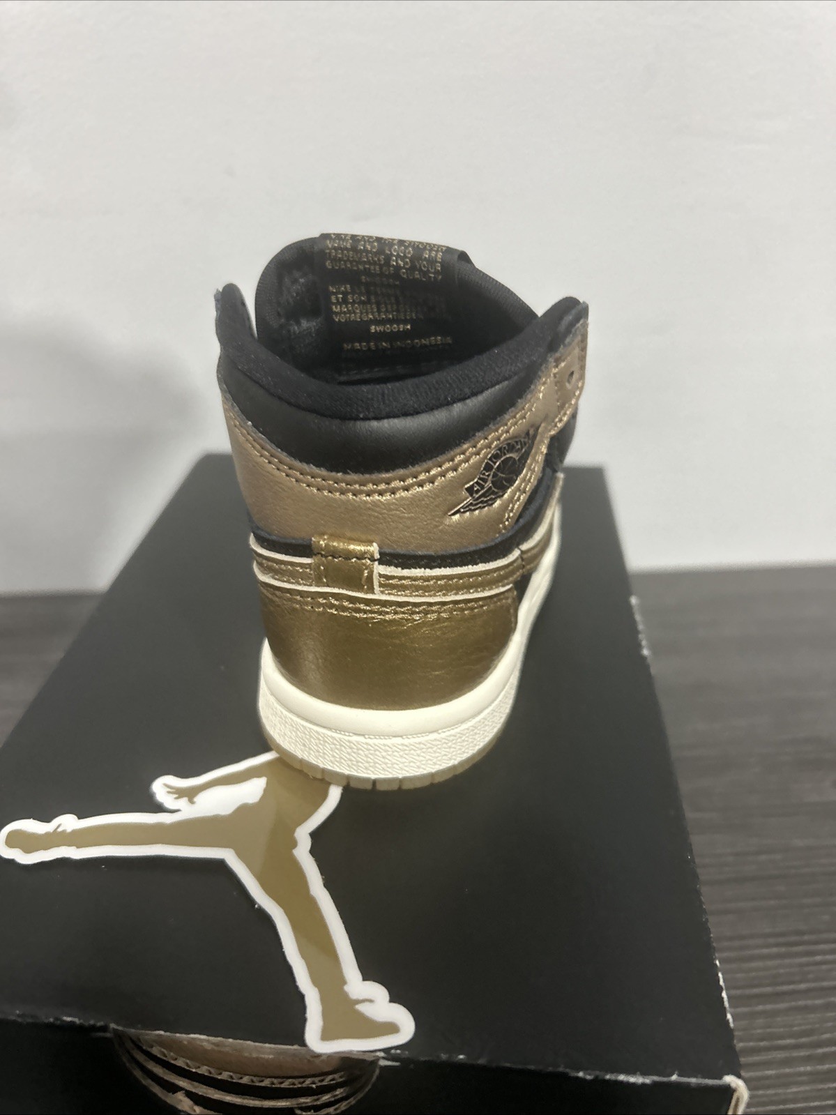 Jordan 1 Retro High OG (TD) - Black/Metallic Gold-Sail Size 5C FD1413-071