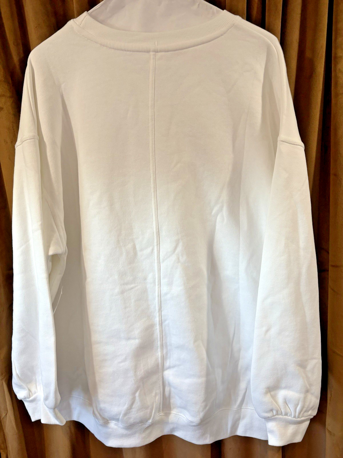 2026 WDW White Embroidered Sweatshirt Mickey Castle Icons Pullover M 💓❤️NEW